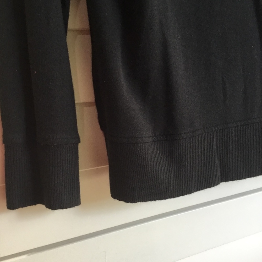 Sweatshirt - Picture 6 of 7